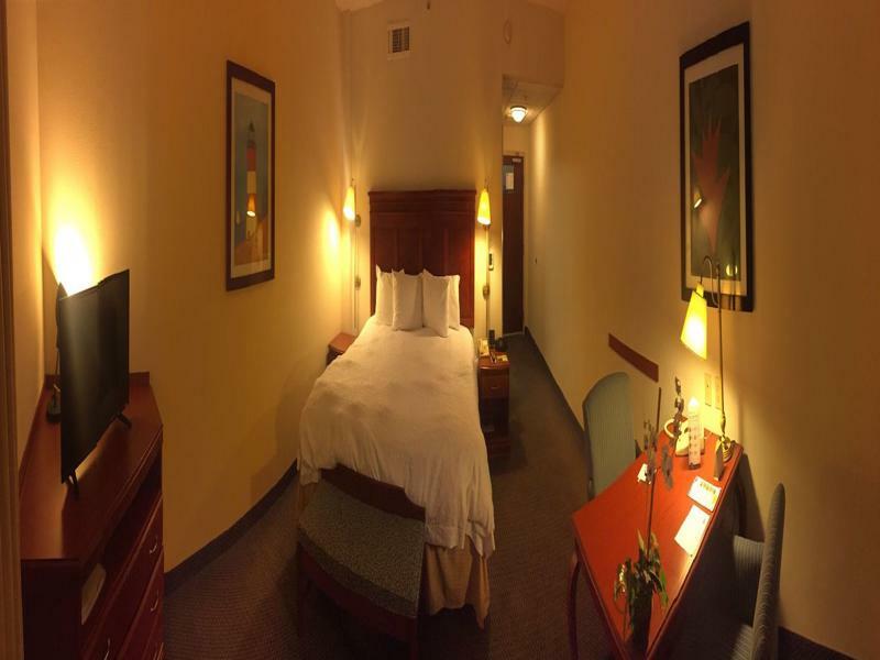 Hampton Inn Tampico Airport Zewnętrze zdjęcie